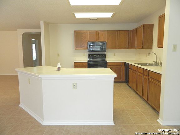 3rd image of 9226 Shadystone Dr