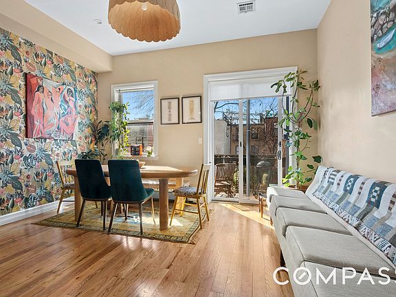 4th image of 158 Huntington St #2