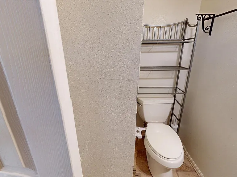 810 Lowell Blvd — Photo 5