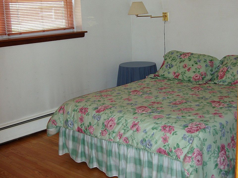 Large Bedrooms w/Ample Closet Space