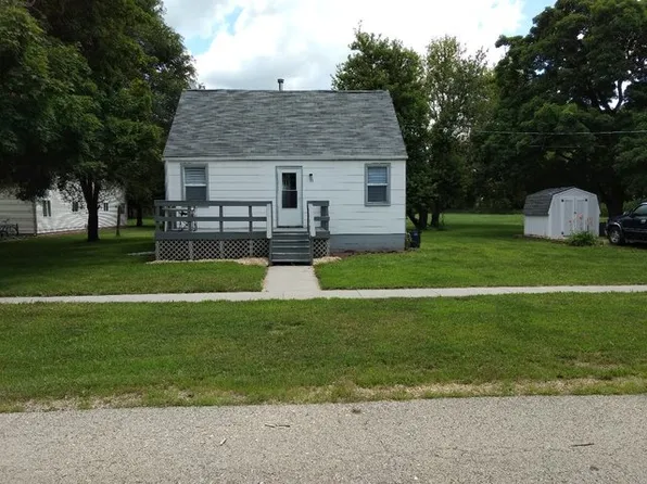317 N Sycamore St, Franklin Grove, IL 61031