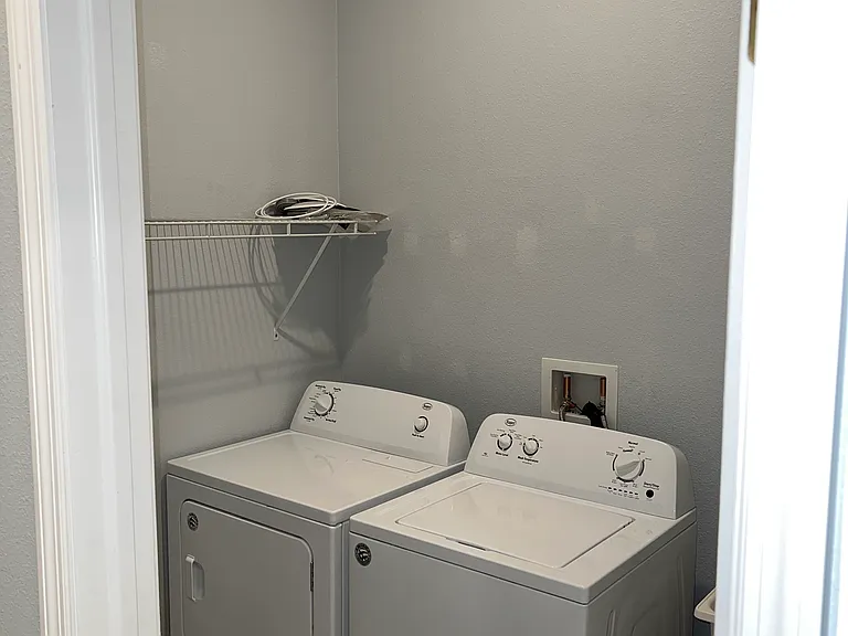 567 Viceroy Ct — Photo 25