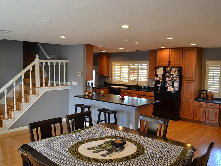 Spacious kitchen and dining room