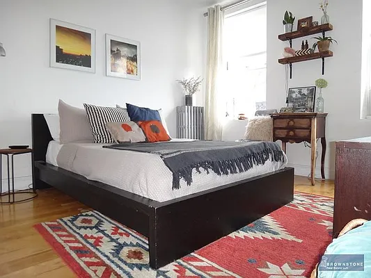 Rented by Brownstone Real Estate | media 29