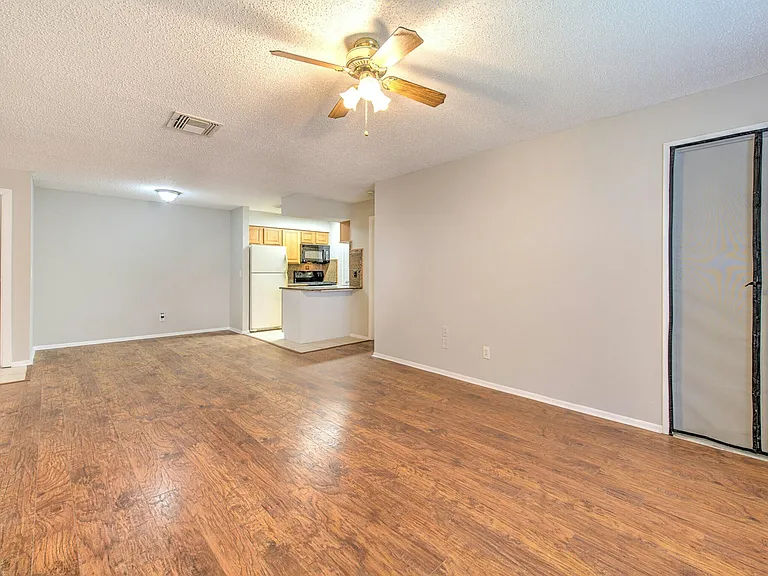230 Berry Tree Pl — Photo 4