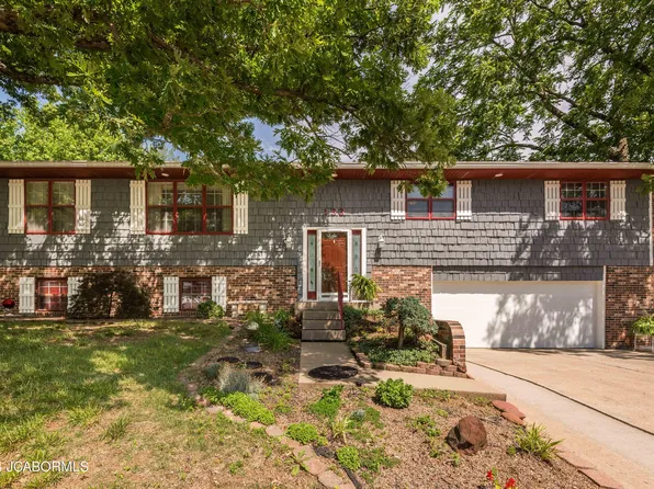 133 Valley View Dr, Jefferson City, MO 65109