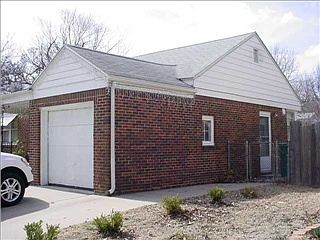 2nd image of 2117 N Parkwood Ln