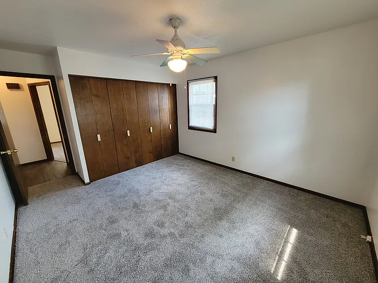 2 bed, 1.0 bath, $1,400 — Photo 16