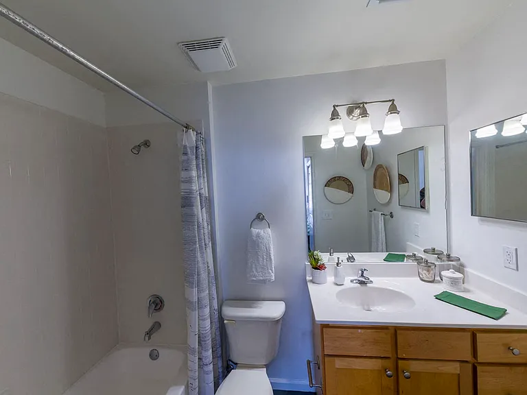 11 East Model Bathroom