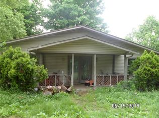210 N Cedar St, Cross Plains, TN 37049