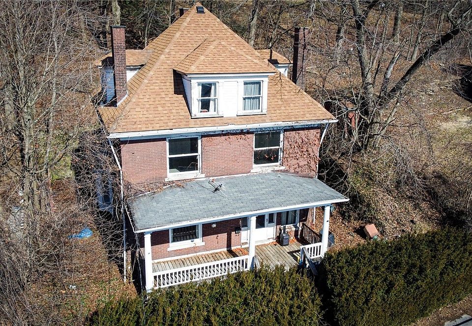 1st image of 248 E Fulton St