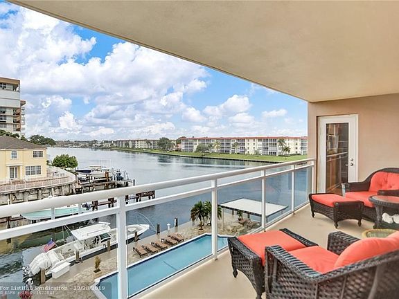 2nd image of 1160 Hillsboro Mile APT 301