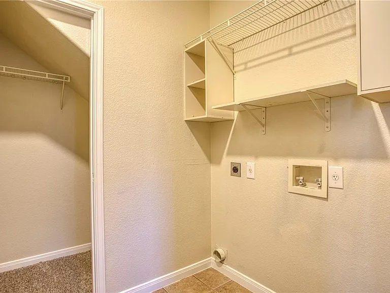 1107 Middle Brook Dr — Photo 31