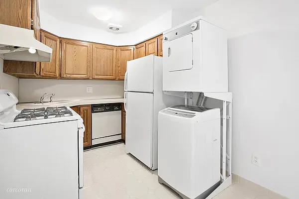 Sold by Corcoran | media 6