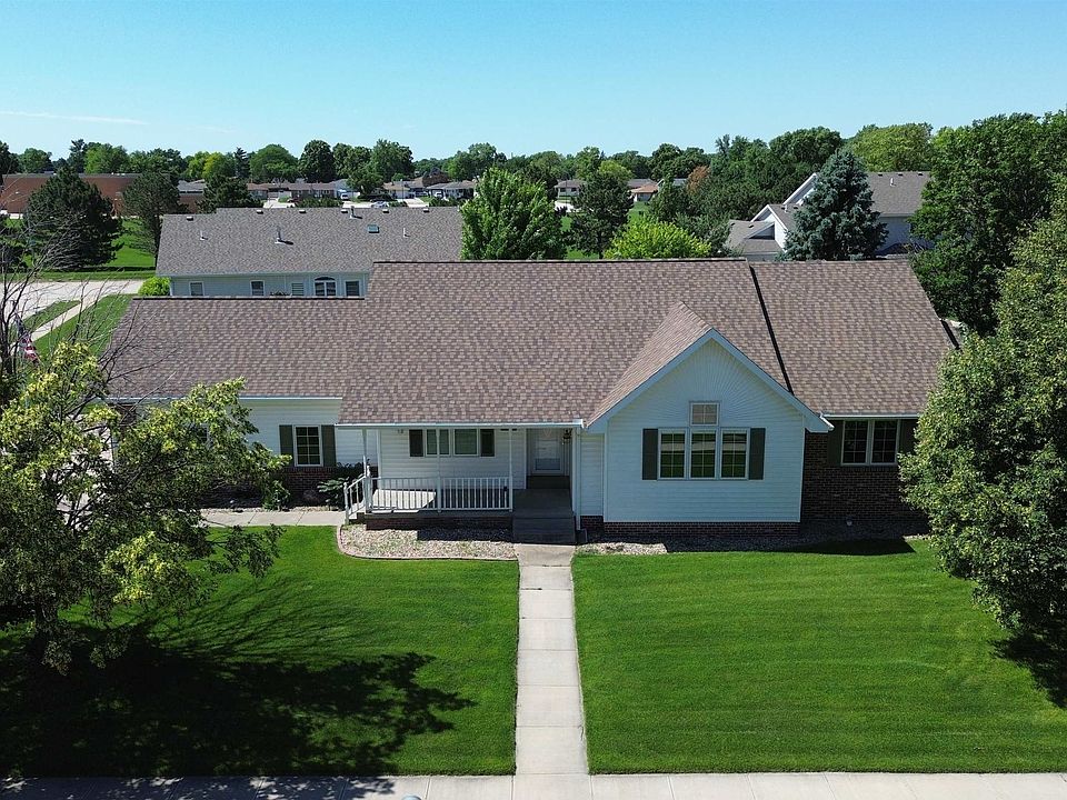 1st image of 2305 Saint Andrews Dr