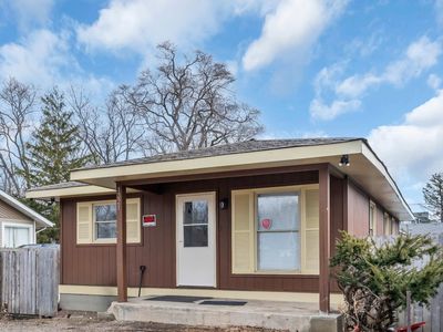 1321 N Cedar Lake Rd, Round Lake Beach, IL, 60073