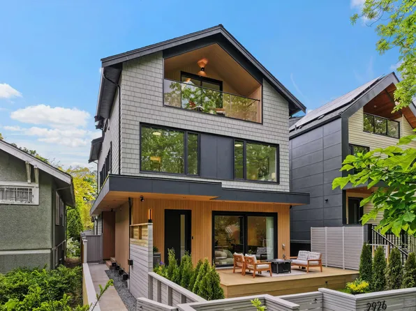 2926 W 12th Ave #1, Vancouver, BC V6K 2R3