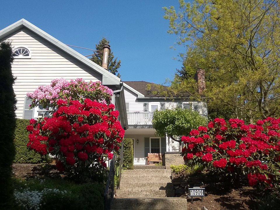 1st image of 10906 NE 39th Pl