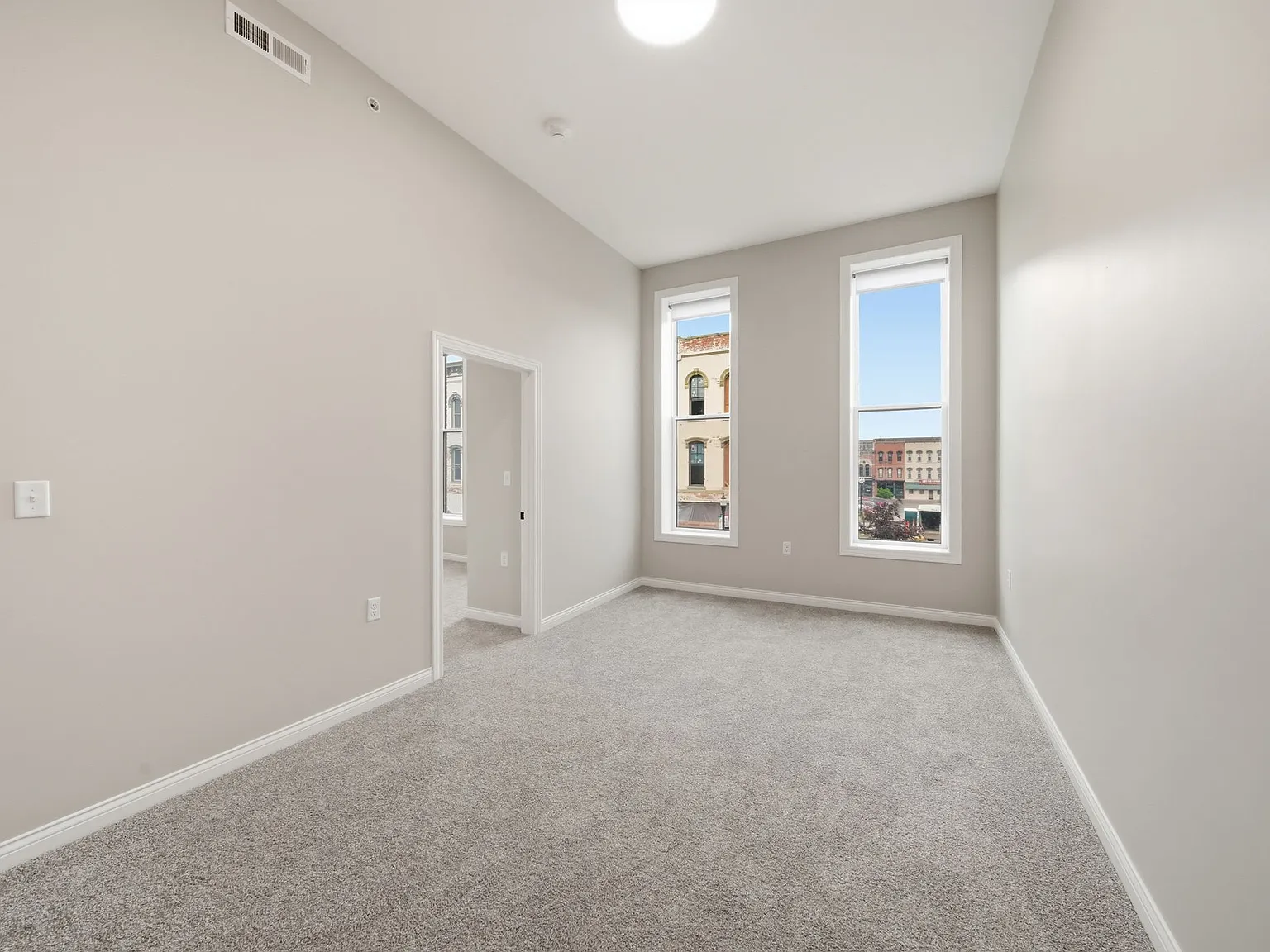 Park House - Residential - 303 — Photo 3