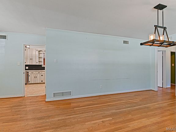 5th image of 125 Kent St