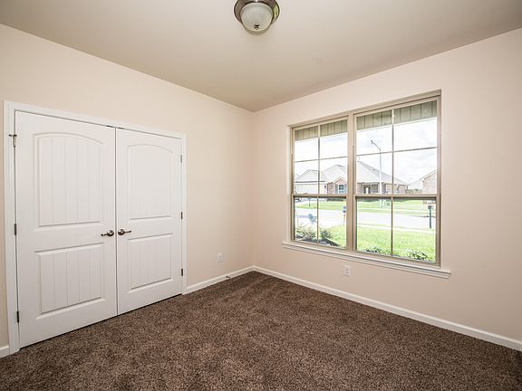 4th image of 126 Marshfield Dr