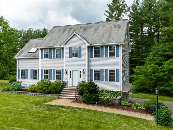 10 Westmeadow Ln, North Billerica, MA 01862