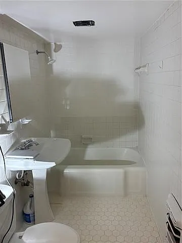 1 bed, 1.0 bath, 713 sqft, $1,100 — Photo 4