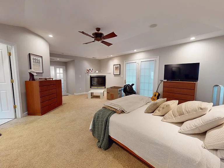 5803 Hall St — Photo 14