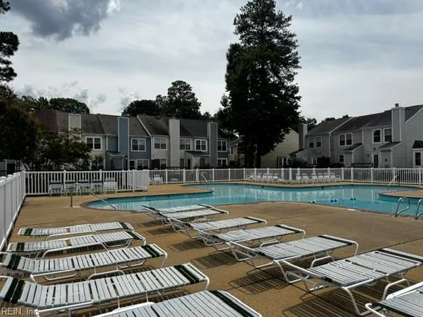 1111 Palmerton Dr, Newport News, VA 23602