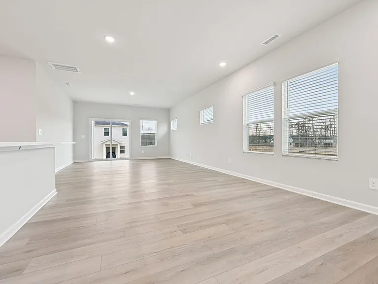 1041 Saint Lawrence Dr — Photo 2