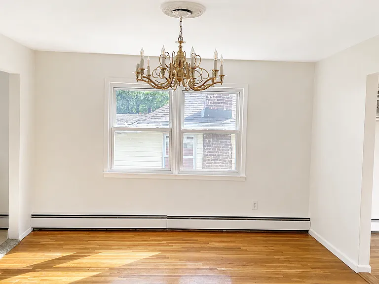 136 Bennett Ave #T — Photo 8