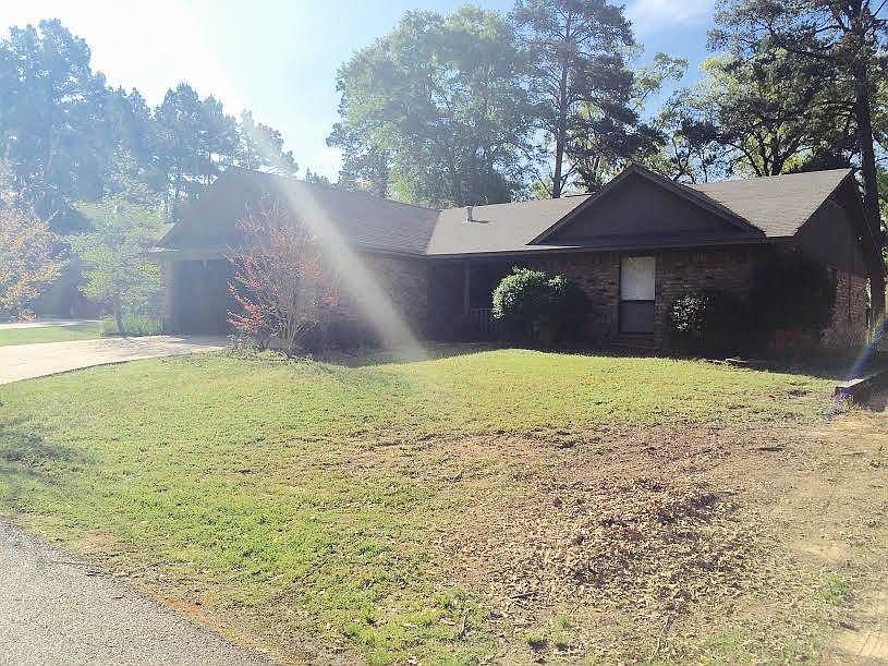 1st image of 1008 Brookhaven Dr