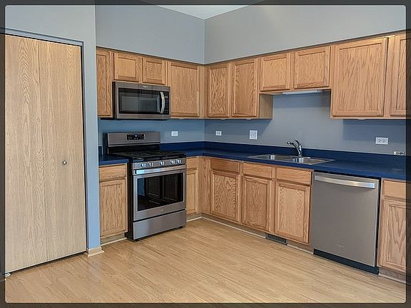 3rd image of 1449 Levato Ln