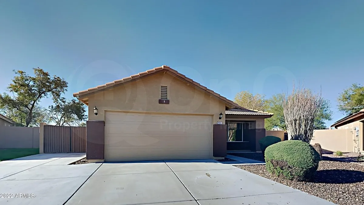 4 bed, 2.0 bath, 1701 sqft, $2,799 — Photo 1