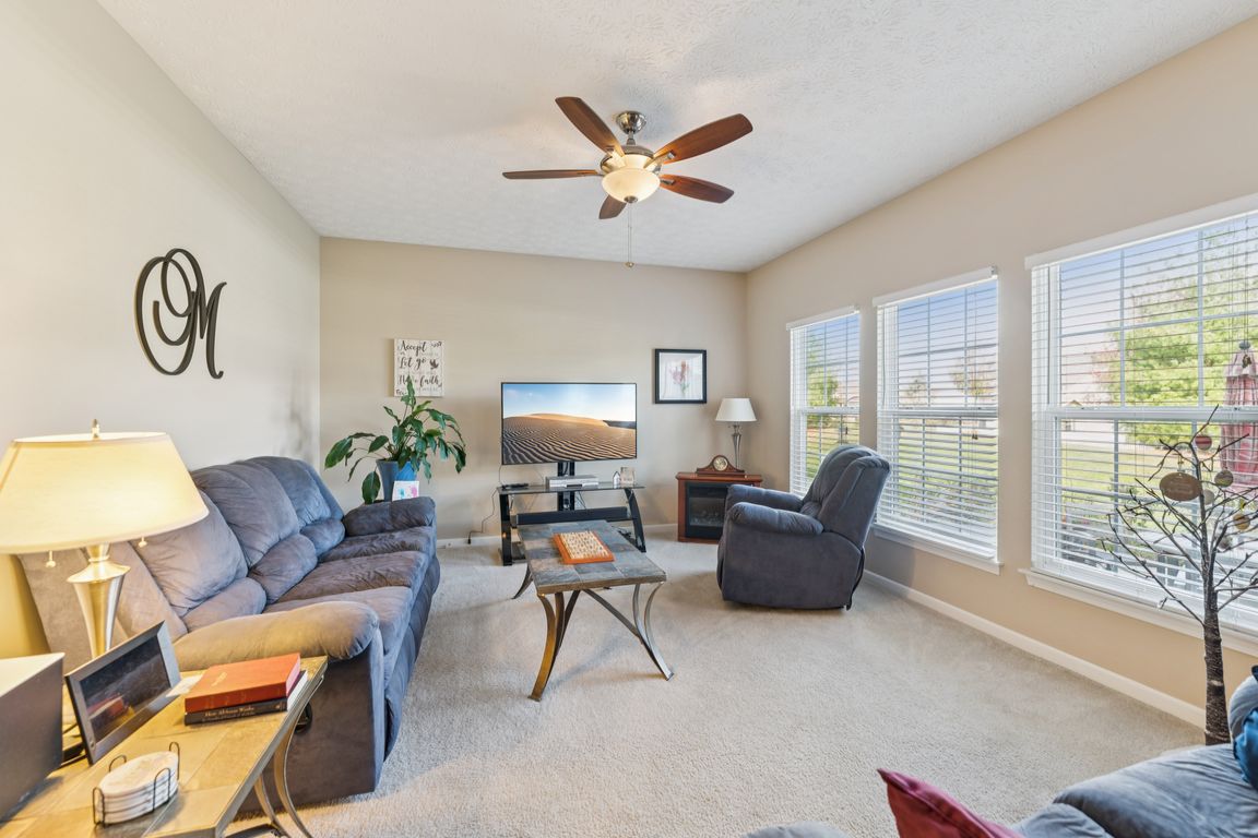 next background image