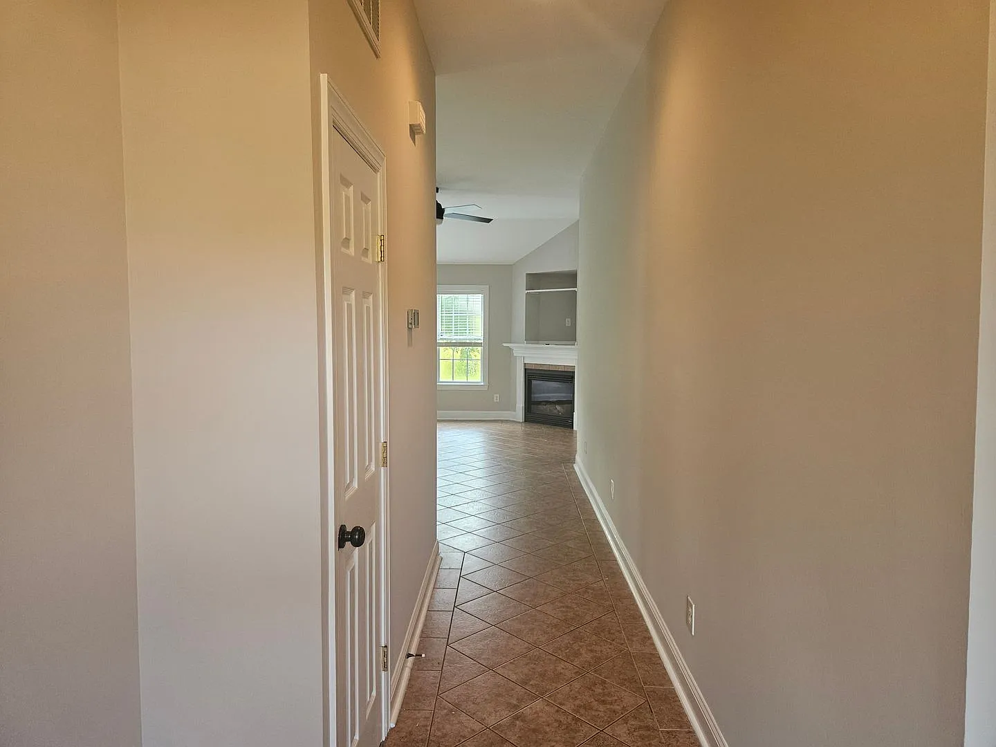 2 bedroom, 2 bath unfurnished townhome - Castle Bay Community - Hampstead — Photo 4