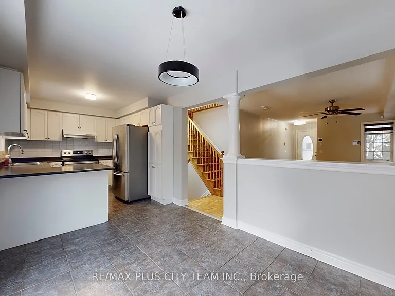 4 Slessor Ln — Photo 6