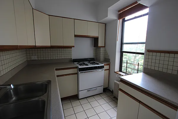 Rented by Bedford 6 Real Estate | media 13