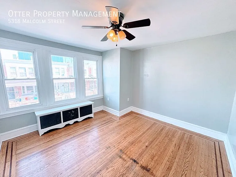 5318 Malcolm St — Photo 29