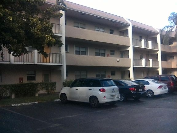 3rd image of 8341 Sands Point Blvd APT B103