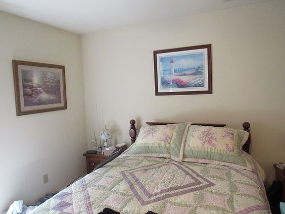 3rd image of 119 Pearl Dr