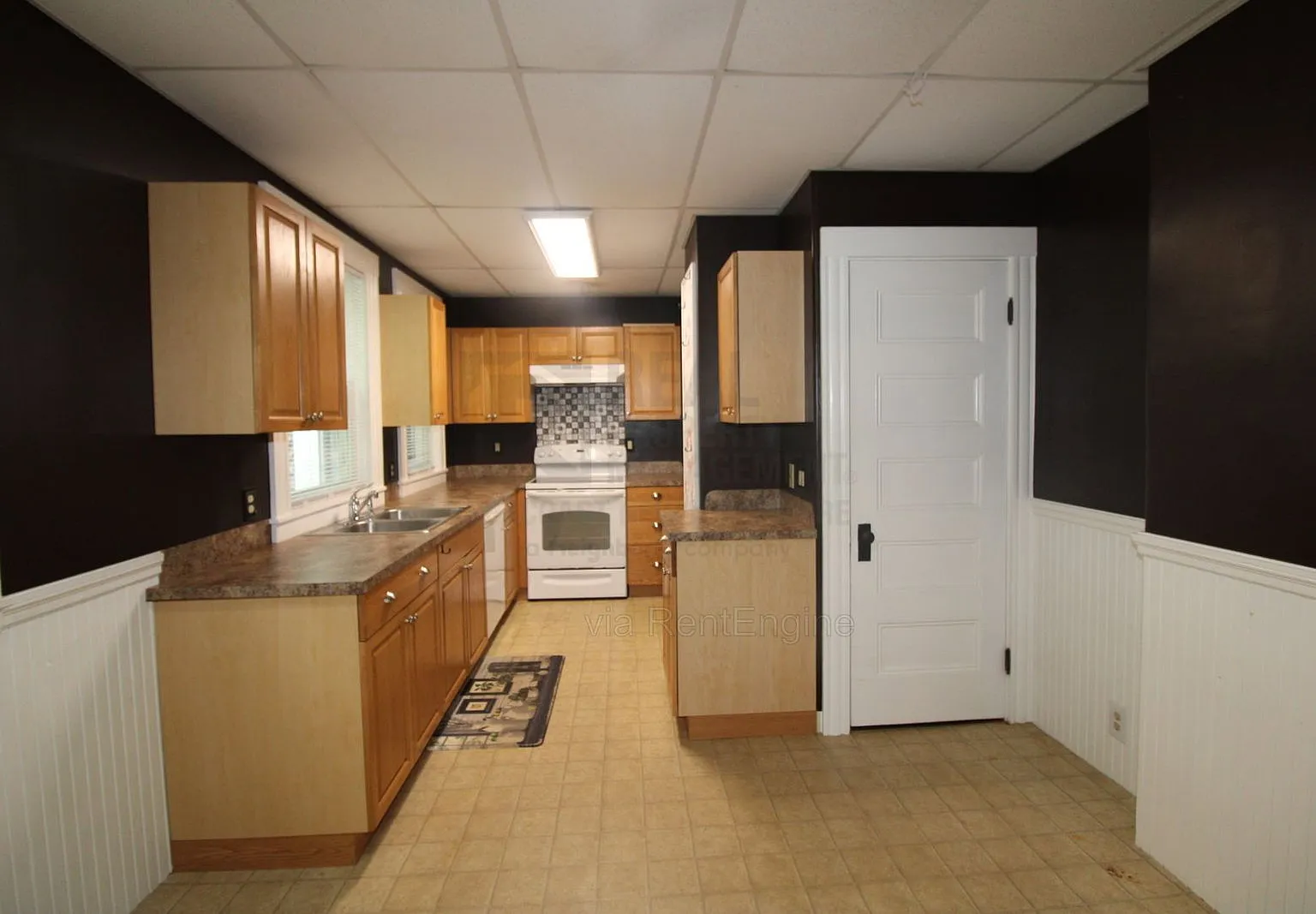 2 bed, 1.0 bath, 1569 sqft, $2,275 — Photo 2