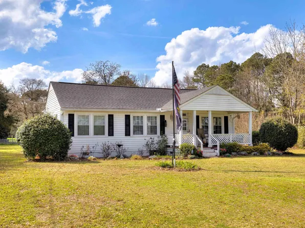 1404 Dog Island Rd, Bishopville, SC 29010