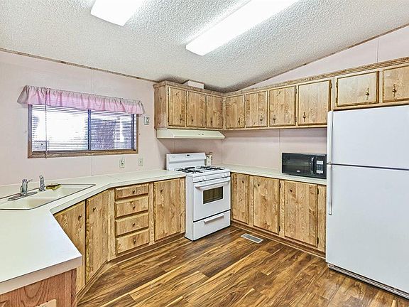 3rd image of 15300 Palm Dr Space 120