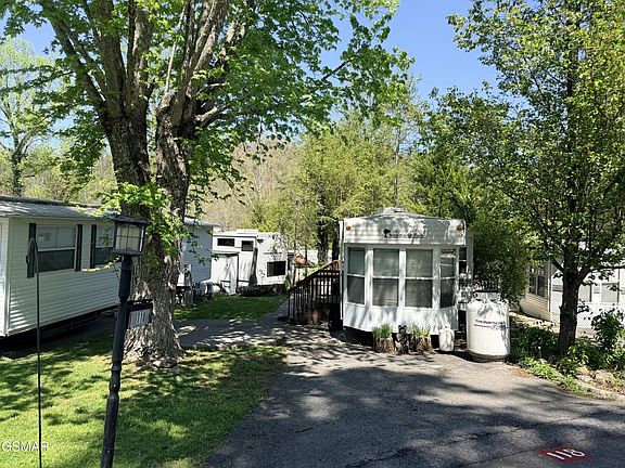 2nd image of 4229 E Pkwy #118-lot 118