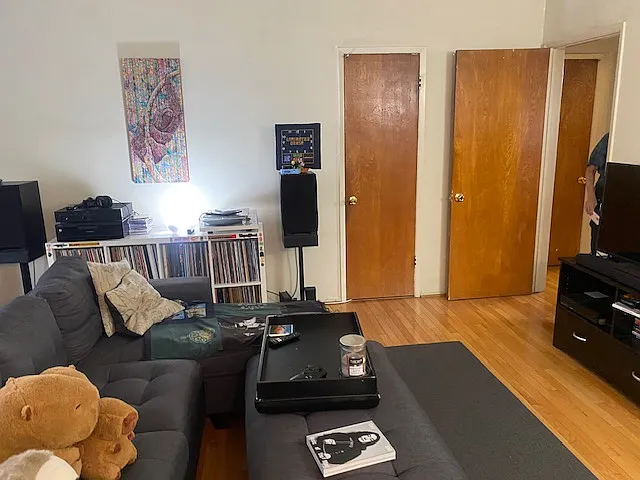 1 bed, 710 sqft, $2,296 — Photo 3