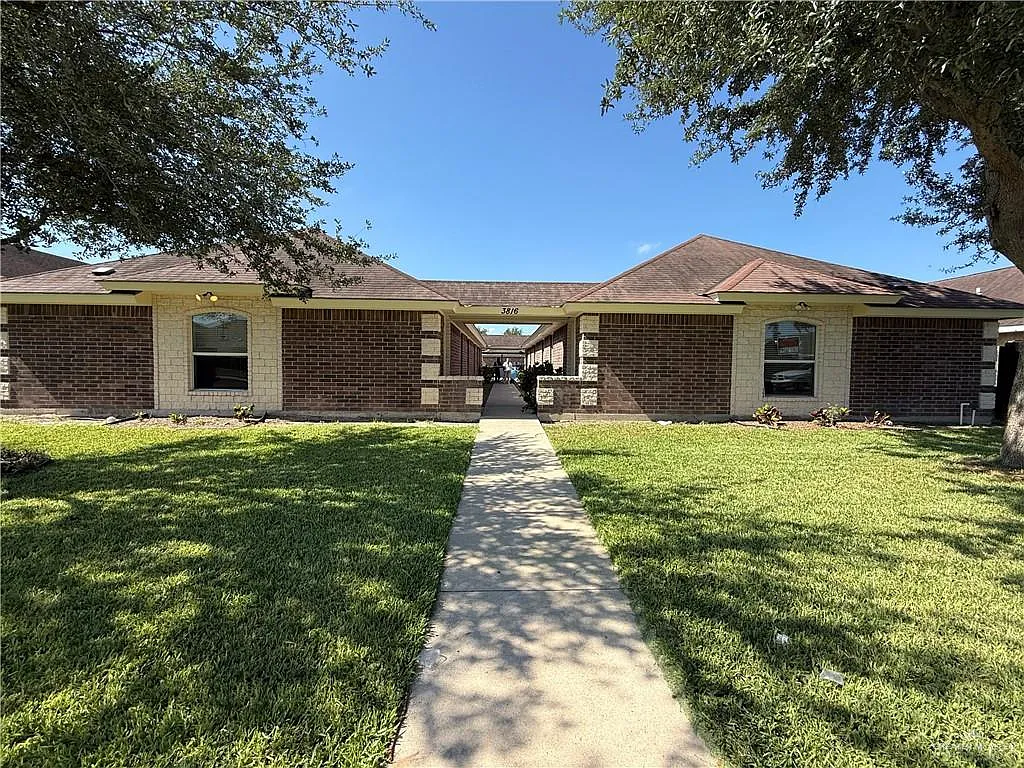 3 bed, 2.0 bath, 4320 sqft, $1,095 — Photo 1