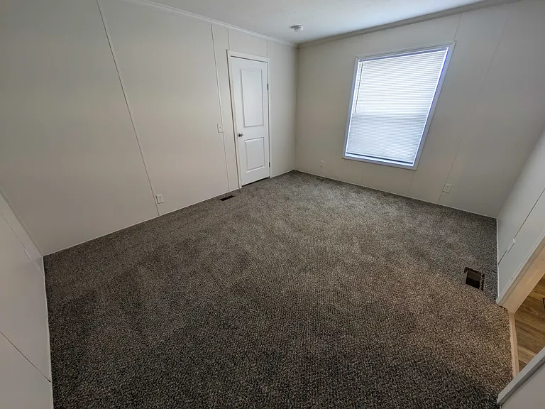 38000 Le Chateau Blvd #402 — Photo 14
