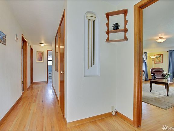 3rd image of 125 K St NE