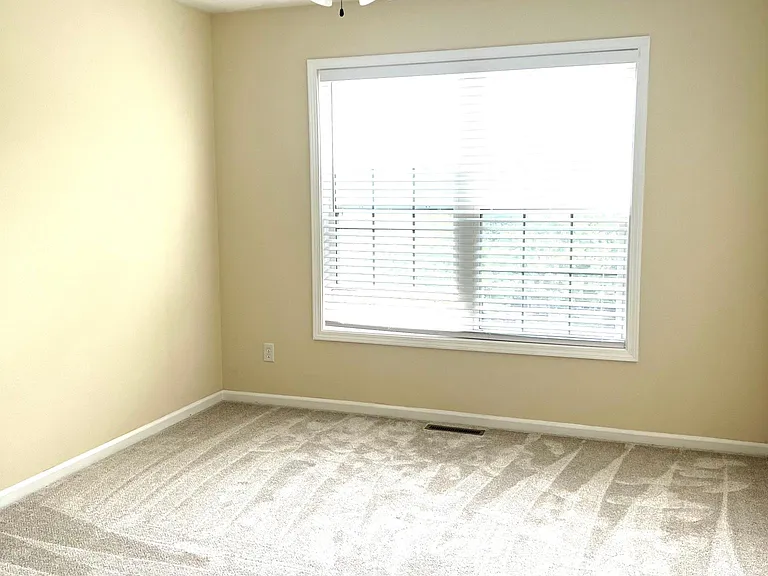 1000 Burton Pl — Photo 12